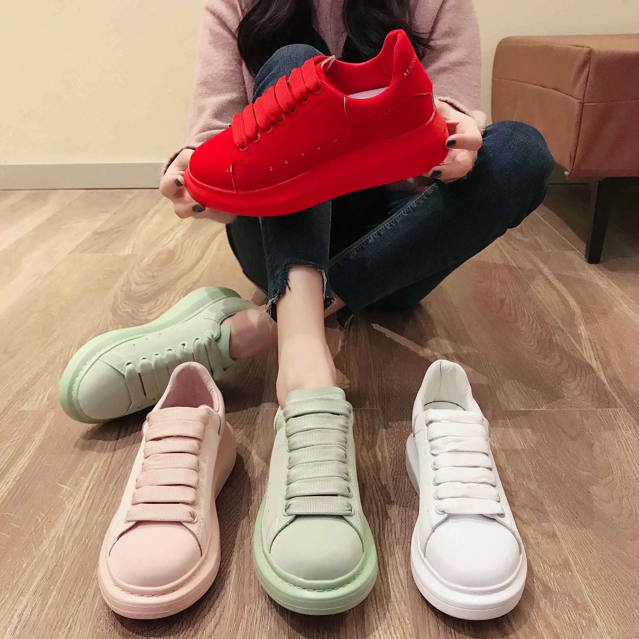 Белые женские туфли новинка весны 2020 универсальные на платформе сетчатые