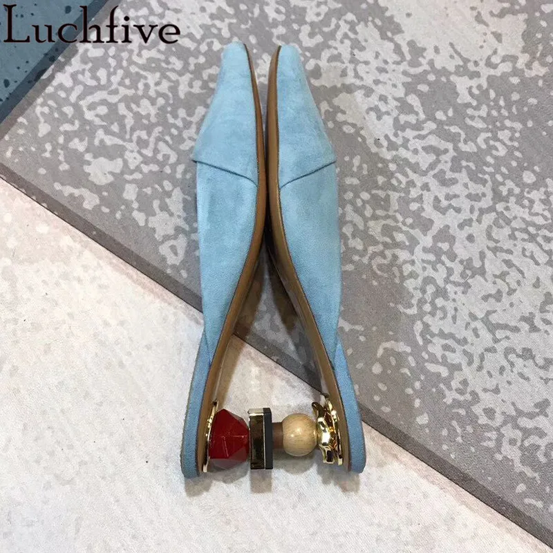 Женские замшевые туфли без задника с закрытым носком на высоком каблуке летние