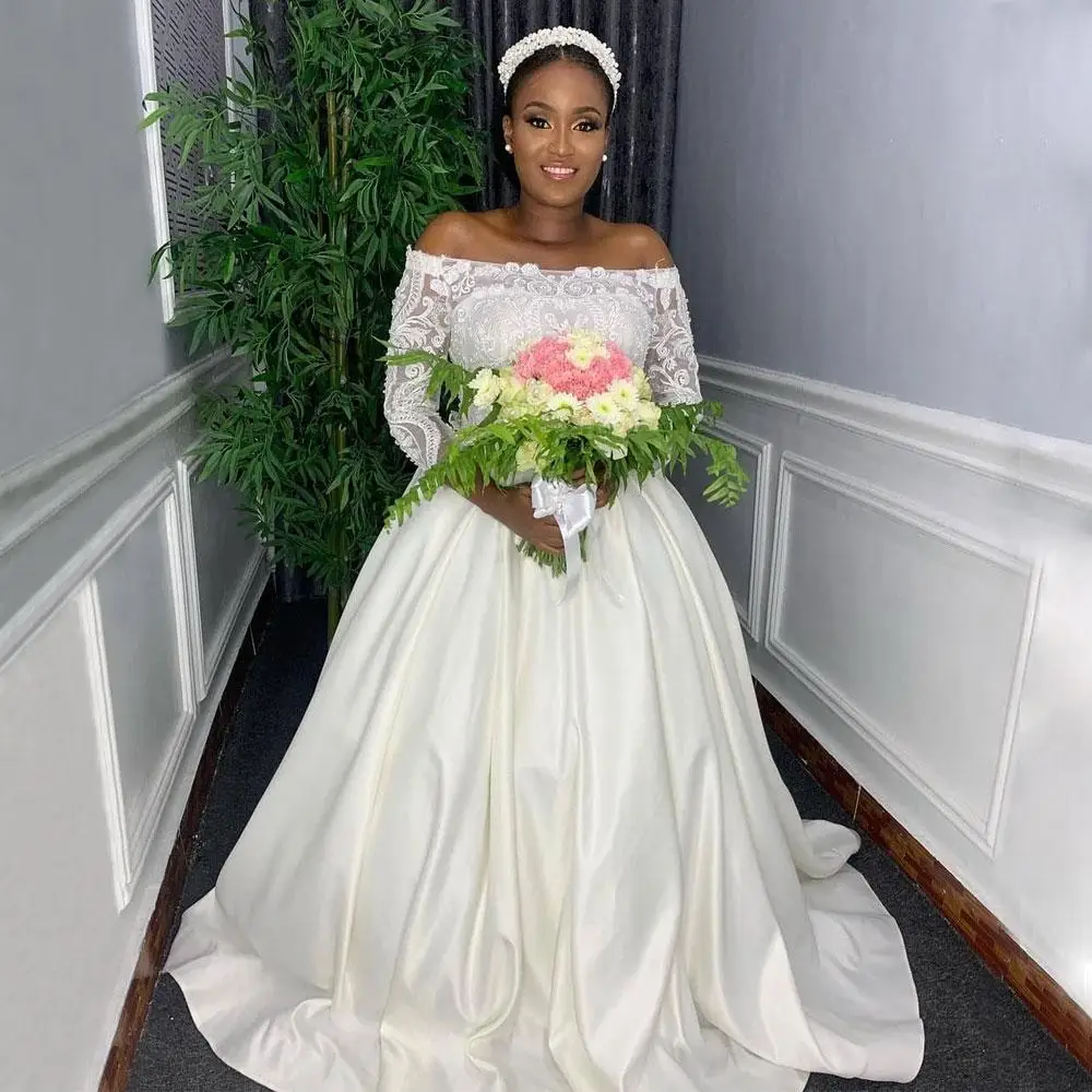 

Stunning Beaded Lace Wedding Dresses Off The Shoulder Neck Long Sleeves Bridal Gowns Plus Size Satin Sweep Train robe de mariée