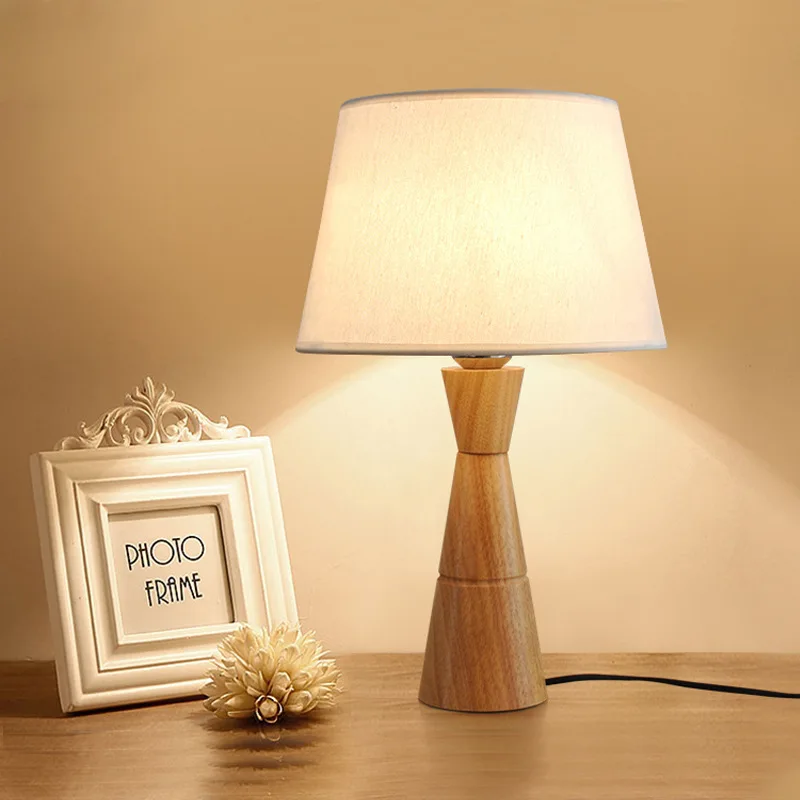 

Прикроватная декоративная настольная лампа для спальни в скандинавском стиле, Креативный светодиодный светильник из массива дерева для го...
