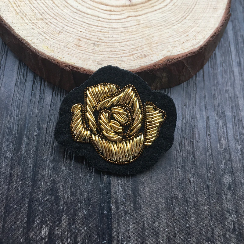 Растительные цветы золотисто красная роза узор индийская шелковая медная