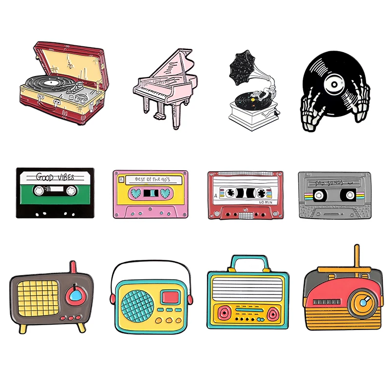 

Classic Retro CD Cassette Recorder Metal Enamel Brooch Cute Gramophone Piano Badge Trendy BEST Musician Performer Jewelry Gift