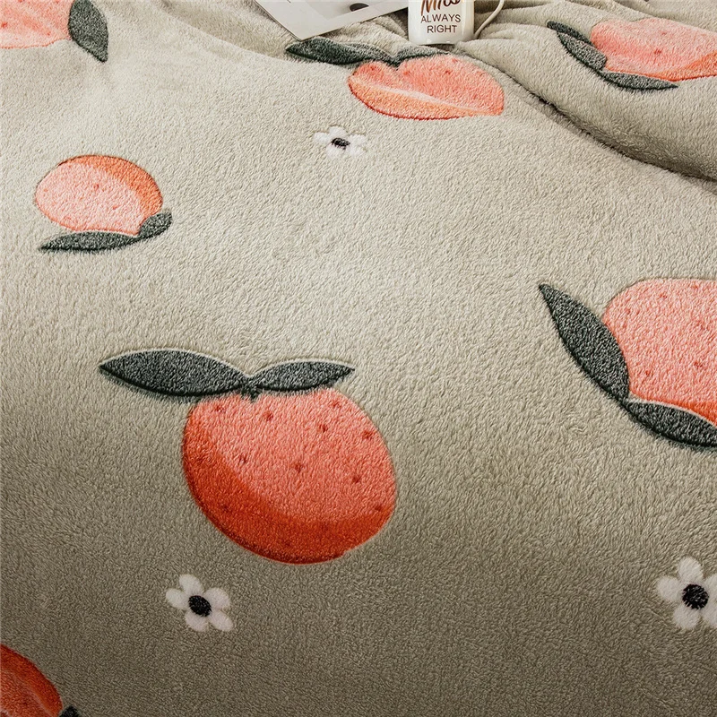 Тонкое фланелевое одеяло зимнее мягкое толстое для взрослых из шерпы покрывало