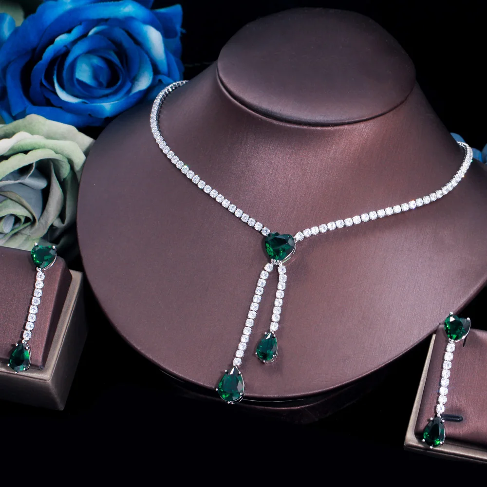 Серьги-кисточки и ожерелье из кубического циркония зеленого цвета длинная