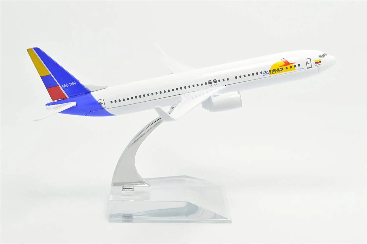 Династия Тан (TM )1:400 16 см Боинг B737 | Игрушки и хобби