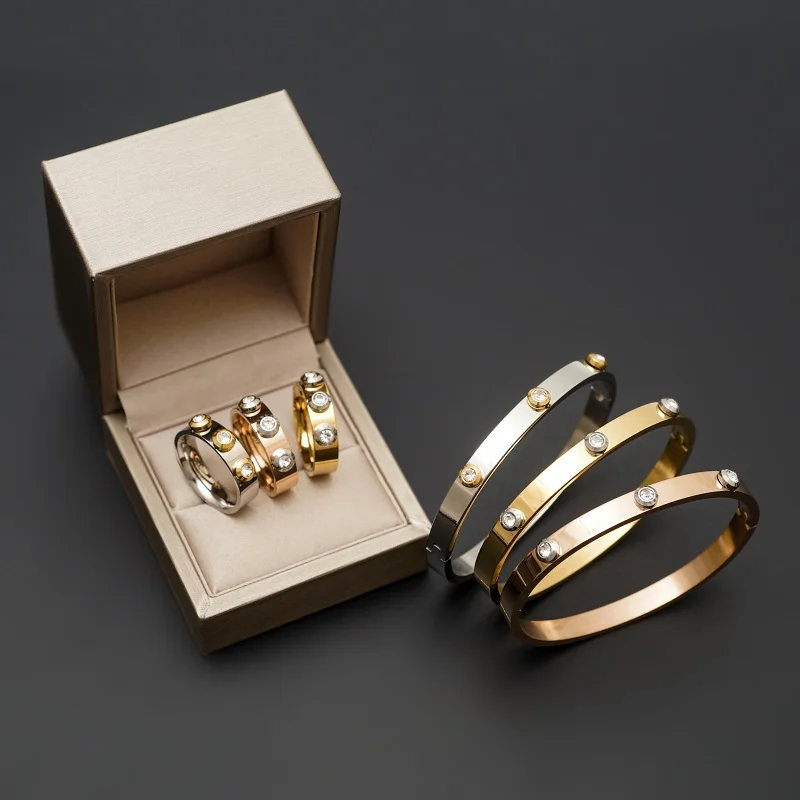 

Fashion Stainless Steel Jewelry Set 3 Crystals Roman Numerals Bangle Bracelet Classic Finger Rings For Men Women Jewelry Gifts