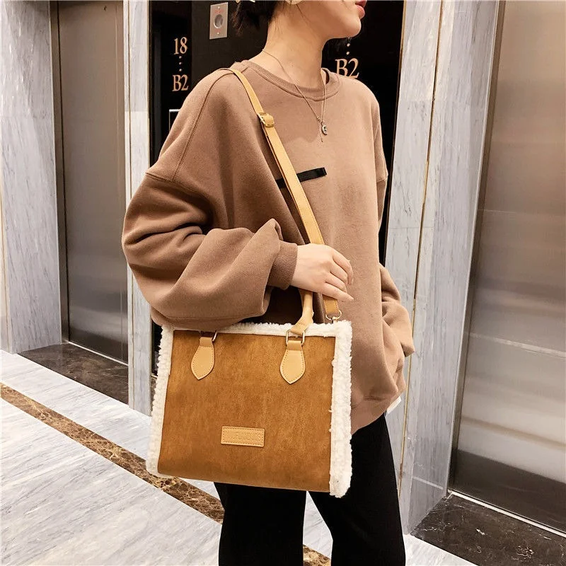 Fashion Faux Suede Lambswool Splice Totes Bags for Women Big Capacity Lamb Wool woman handbag Soft Plush Edge Shoulder Bag |