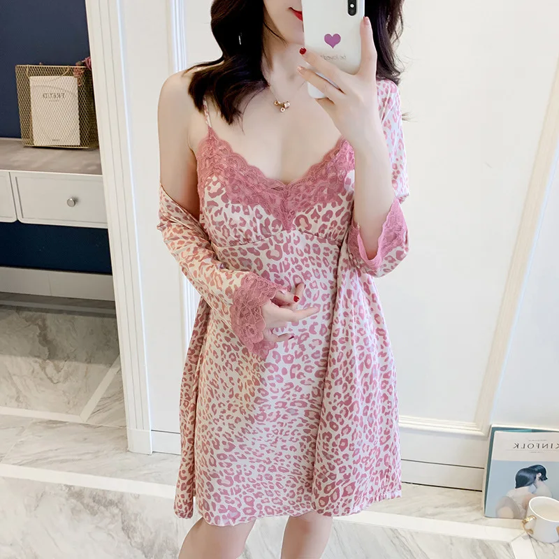 

Pink Leopard Print Robe & Gown Satin Silk Pajamas Set Sexy Nightdress Bathrobe Robes Underwear Sleepwear With Chest Pad Homewear