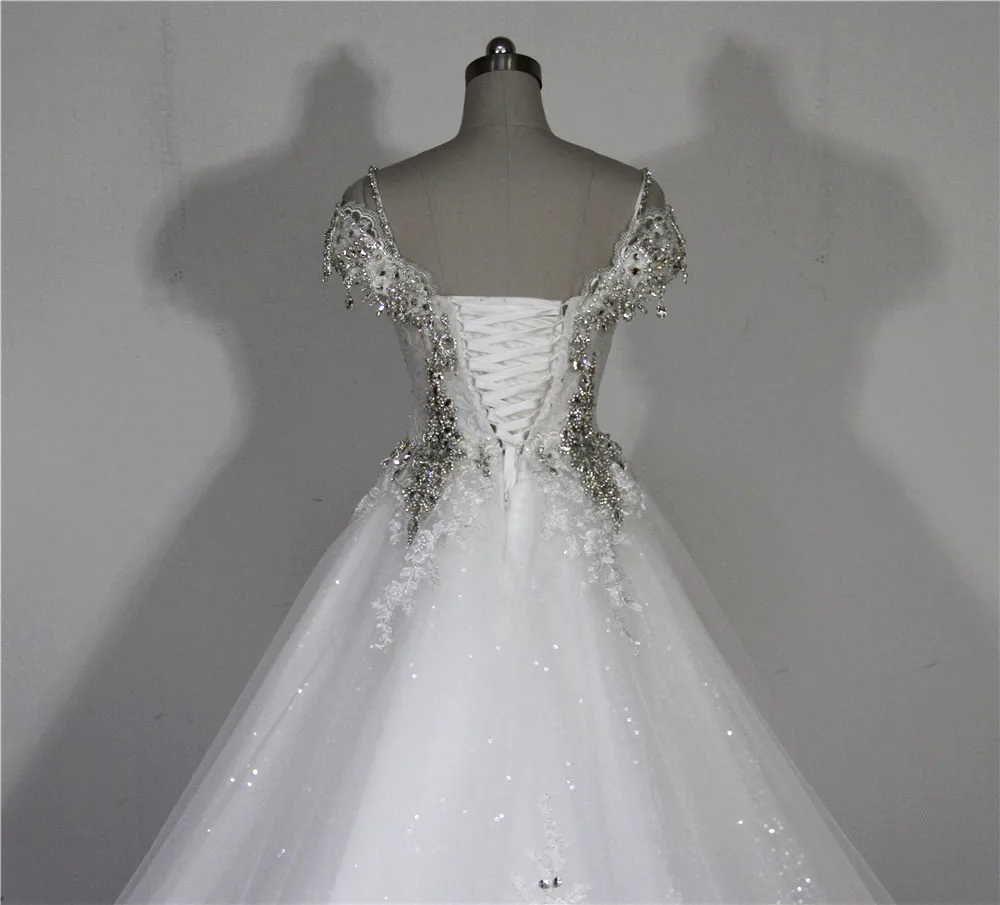 

Custom Made 2021 New Design Empire Crystal Beading Lace Big Train Luxury Wedding Dresses Wedding Gown Free Shipping TZ36