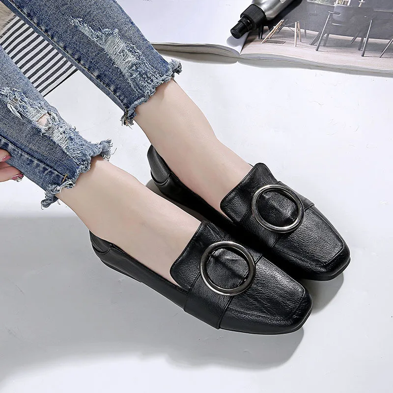 Женские кожаные туфли без застежки лоферы повседневная обувь на плоской подошве