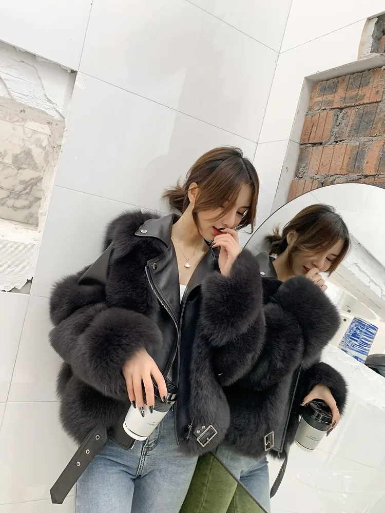 

020 New Women Winter Warm Thick Real Fur Coat Female Fashion Luxury Outwear Genuine Fox Fur Slim Short Motorcycle Overcoat S24