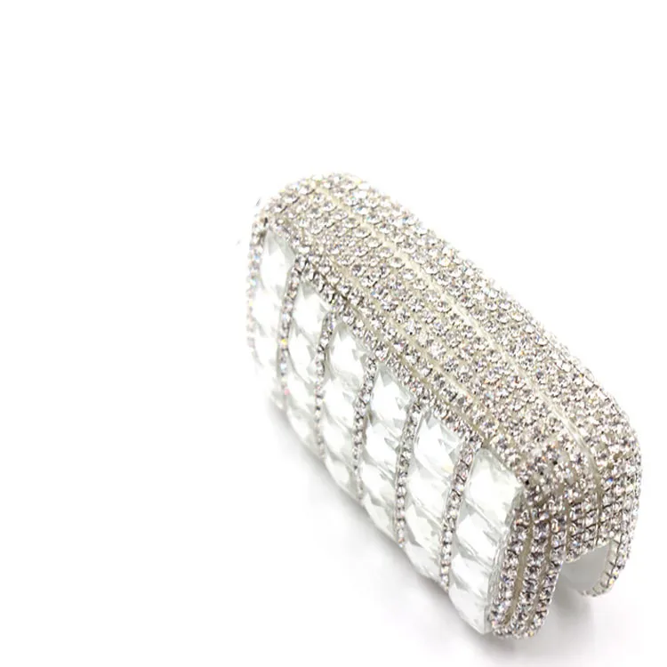 

Intelligence Remote Car Key Case Cover VW Polo Passat Tiguan Bora Auto Key Protection Shell Accessories Luxury Diamond Key Bag