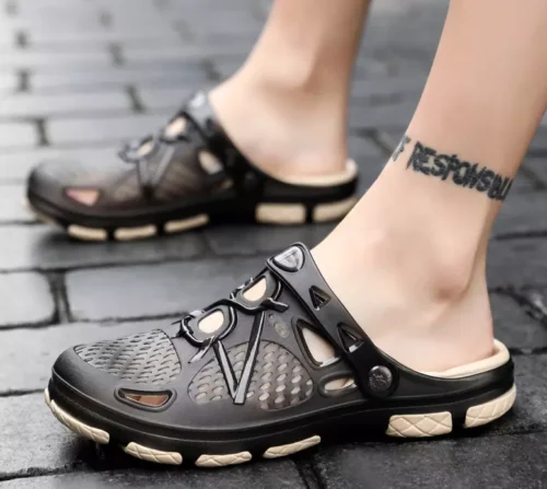 

Men New Summer Slippers Hollow Out Flat Shoes Summer Beach Rubber Sandals