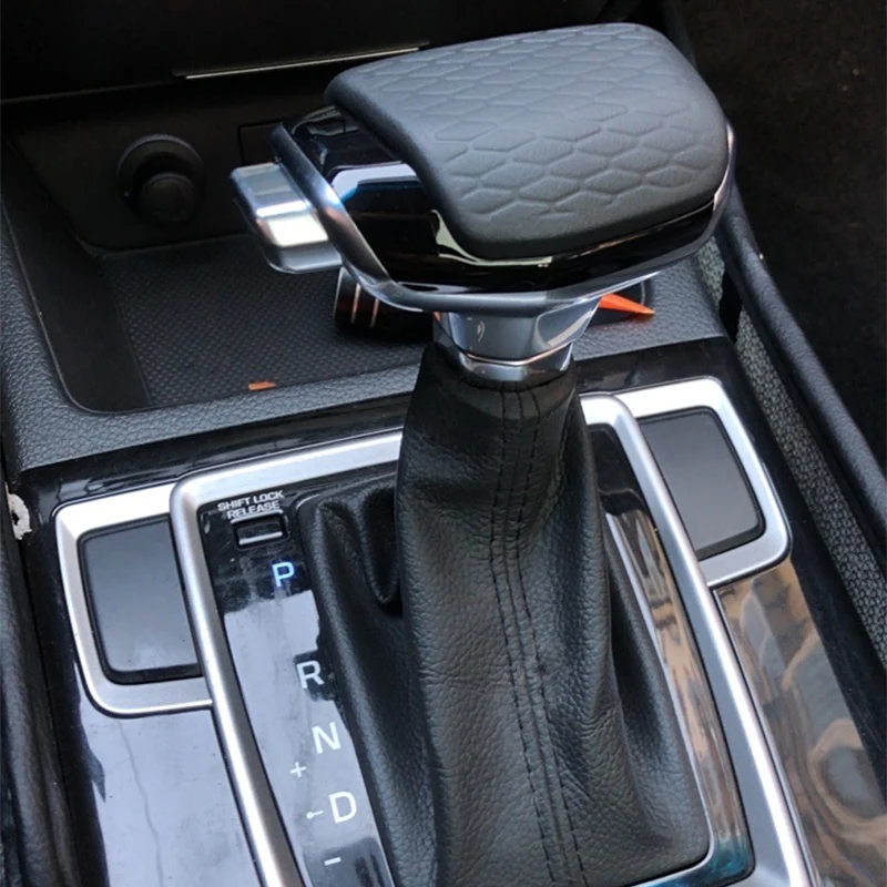

Car Automatic Leather Gearbox Handles Gear Shift Knob for Hyundai Shengda Tucson i30 i40 santa Fe mistra Avante Elantra Gree