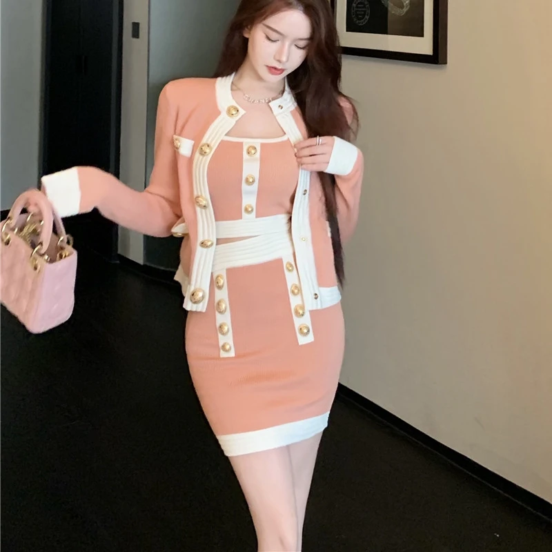 

Женский трикотажный комплект из трех предметов, Кардиган с длинным рукавом + укороченный топ + облегающая юбка, Повседневный свитер на пугов...