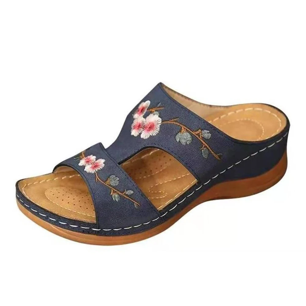 

Women Sandals New Summer Shoes Embroidaer Flower Chaussure Femme Casual Platform Shoes Plus Size 43 Slipper