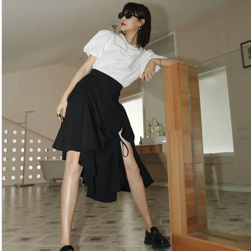 

LANMREM Women Black Skirt 2021 Spring Summer Elastic High Waist Irregular Skirts Female Fold All Match Skirt Streetwear 2P2643