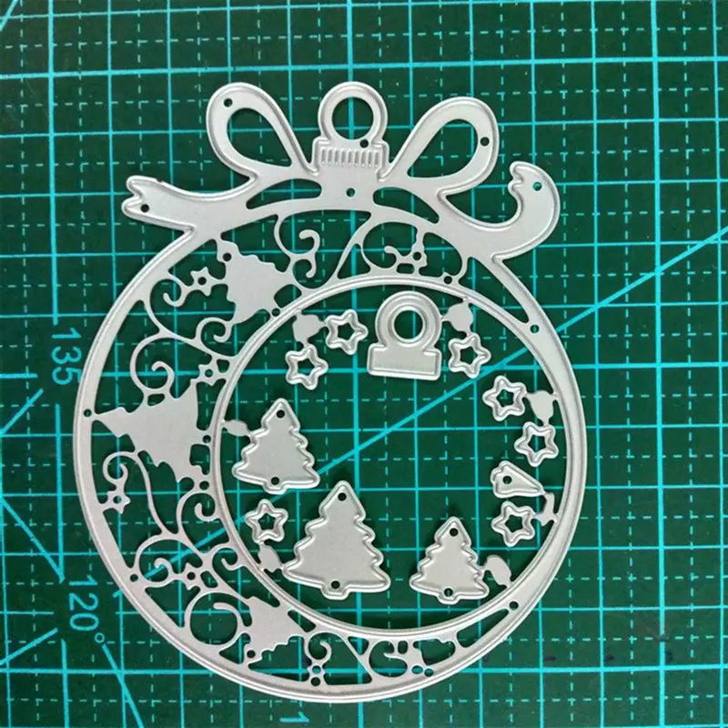 

Christmas Photo Frame Round Flower Ball Christmas Tree Metal Cutting Mold Scrapbook Mold DIY Paper Card Decoration