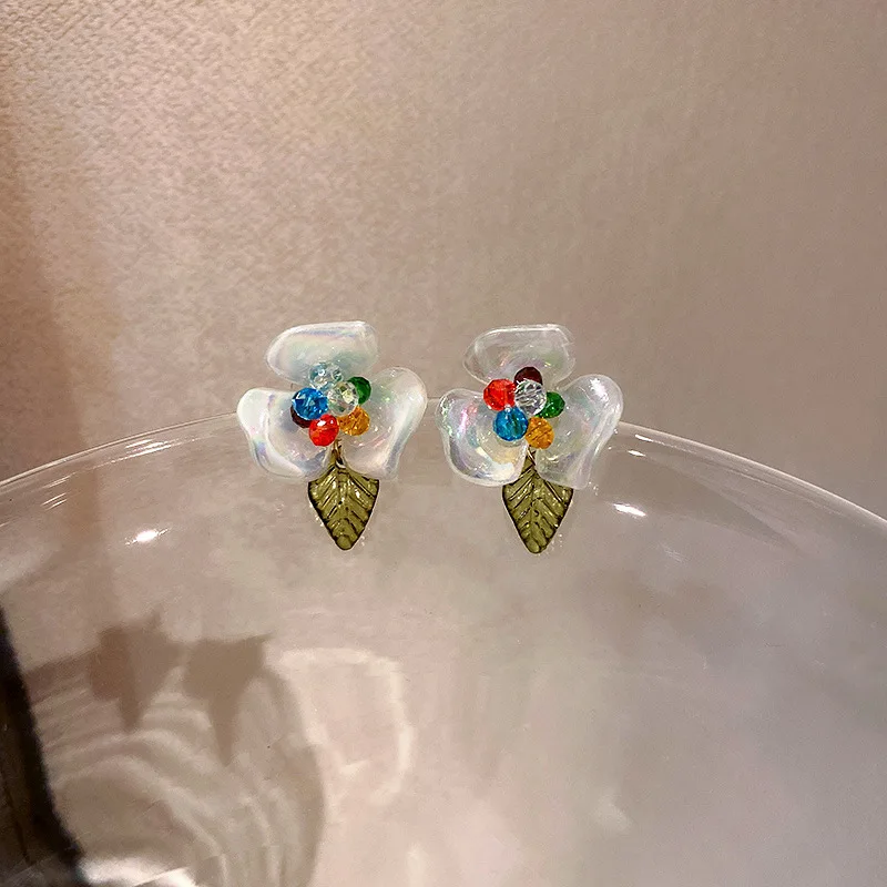 

Origin Summer Korean White Resin Flower Dangle Drop Earrings for Women Colorful Crystal Beads Arcylic Floral Statement Earring