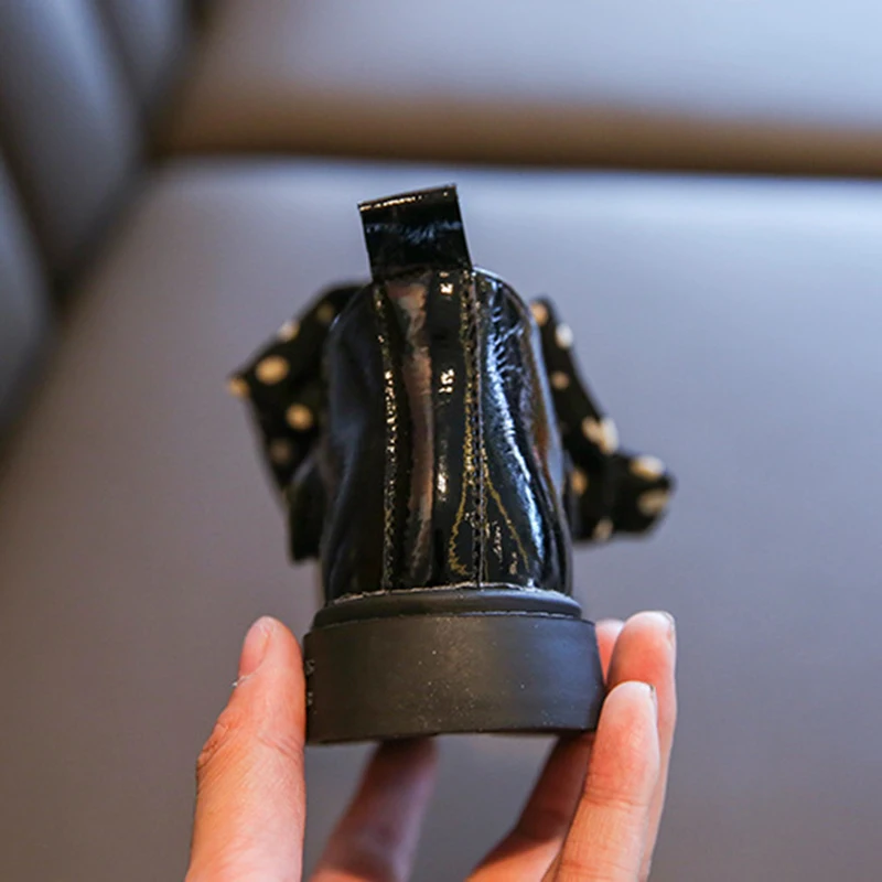 Новинка 2020 Детские ботильоны из лакированной кожи обувь для девочек ботинки в