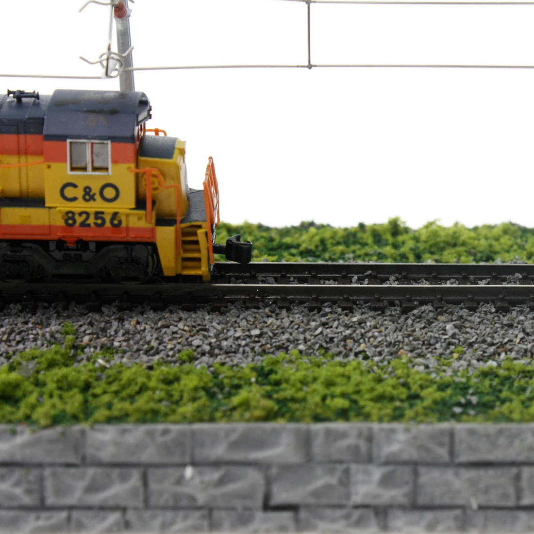 

36 x 9cm 1:160 N Scale Train Model Track Sand Table Railway Decoration with Catenary