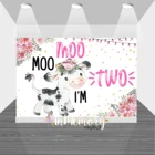 Фон для фотосъемки с изображением коровы и двух предметов