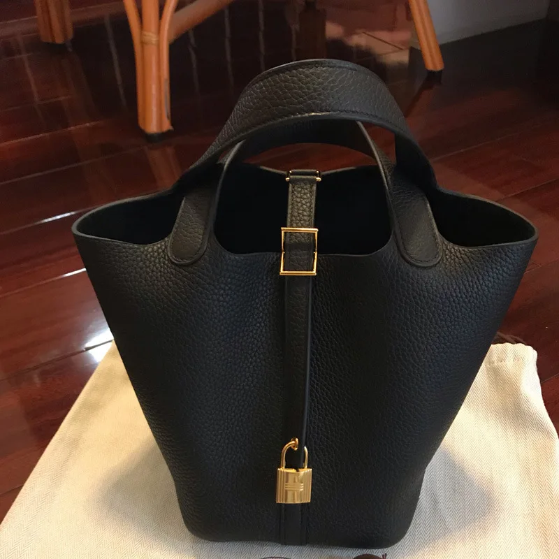 

Winter 2020 New Chaocai basket Women's Bag Soft PU litchi Grain Small CK Bucket Bag