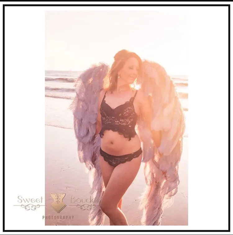 Оптовая продажа с завода натуральные страусиные перья ангельские белые