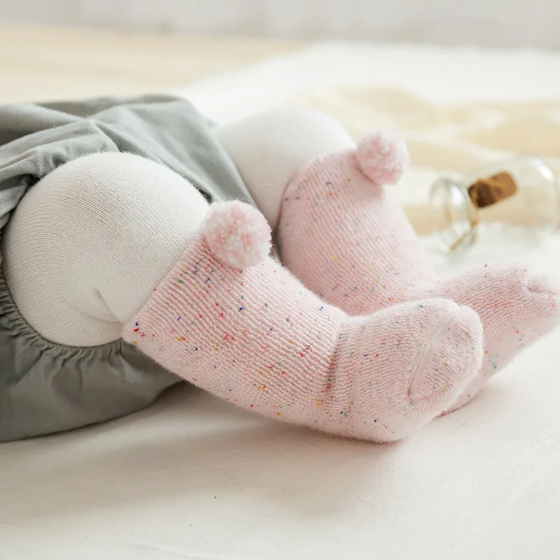 Толстые хлопковые носки для новорожденных с помпонами одежда маленьких девочек