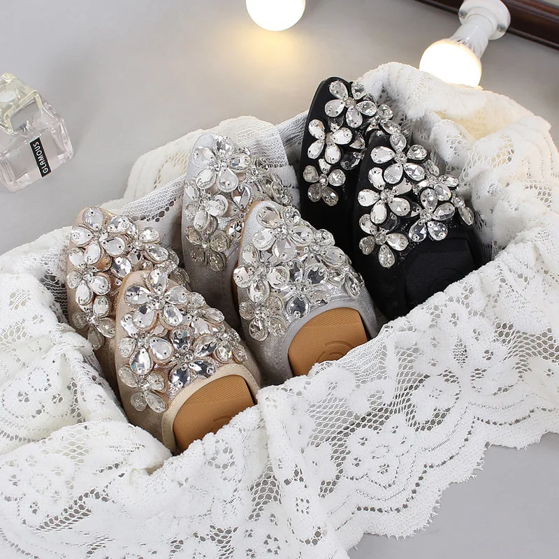 

Spring Flats Crystal Woman Flat Shoes Elegant Comfortable Lady Fashion Rhinestone Women Soft Ballet flat Shoes Slip On Loafers