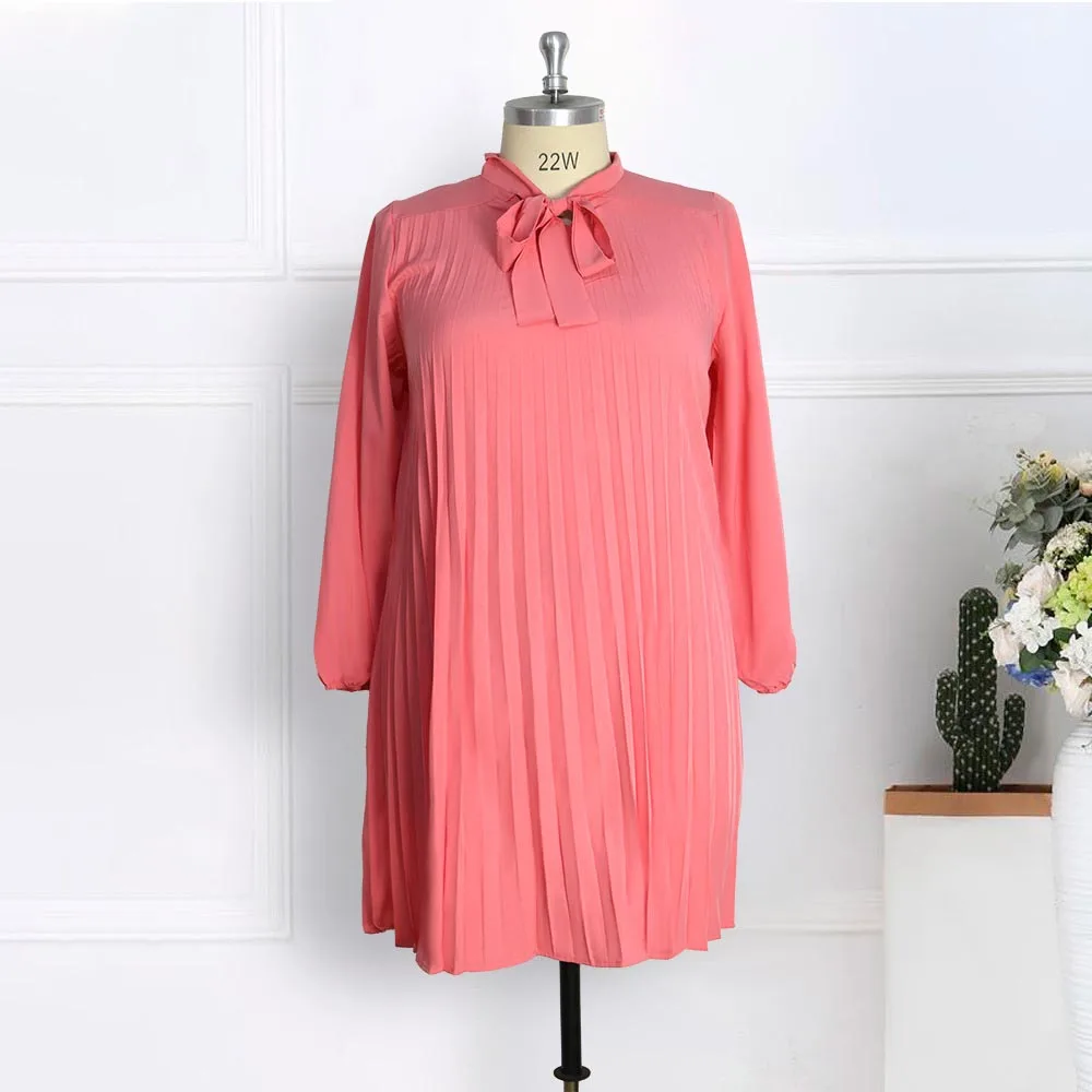 Женское офисное платье миди с бантом синее элегантное плиссированное