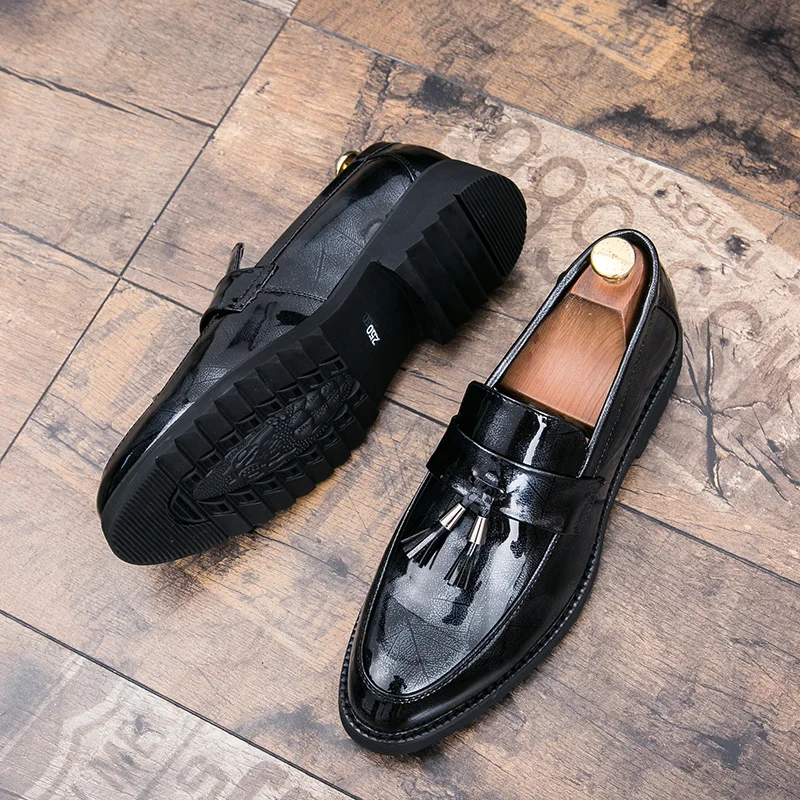 Thick Bottom Mens Dress Shoes Men Bring Brand Wedding Shoes Luxury Italian Casual Office Formal Loafers Boats Leather Shoes Men - Цвет: Black-670
