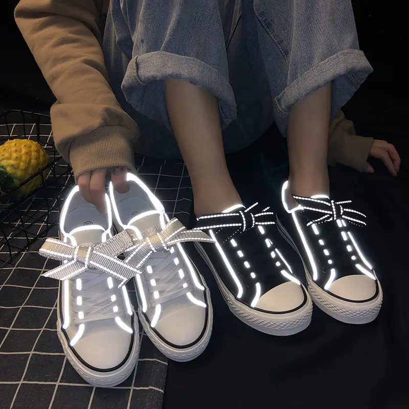 

Светоотражающая парусиновая женская обувь весна 2021 Новинка Студенческая универсальная дышащая светящаяся женская белая обувь в Корейском...
