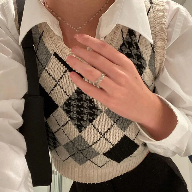 

NEONBABIPINK Y2k White Argyle Sweater Vest Vintage Clothes Indie 2000s Aesthetic Cute V Neck Knitted Cropped Top N67-CG12