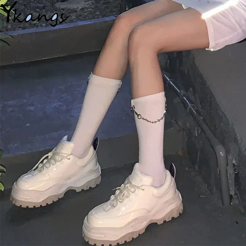 

Женские кроссовки на толстой подошве, универсальные белые кроссовки в британском стиле, на шнуровке, Вулканизированная подошва, в Корейско...