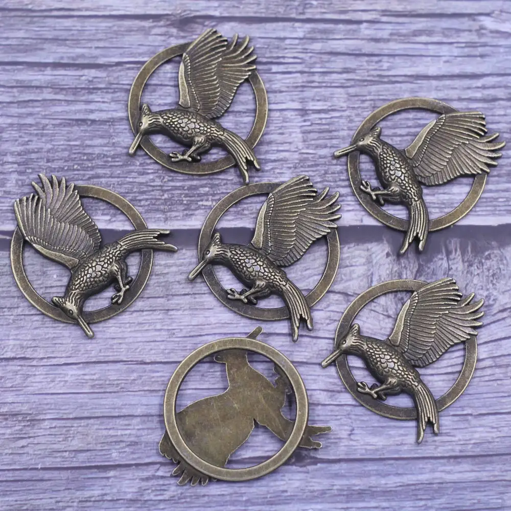 

2Pcs Pendants Bird Long Mouth Fly Animal Metal Bronze Tone For Charm Necklaces Craft Jewelry DIY Accessories 40x34mm