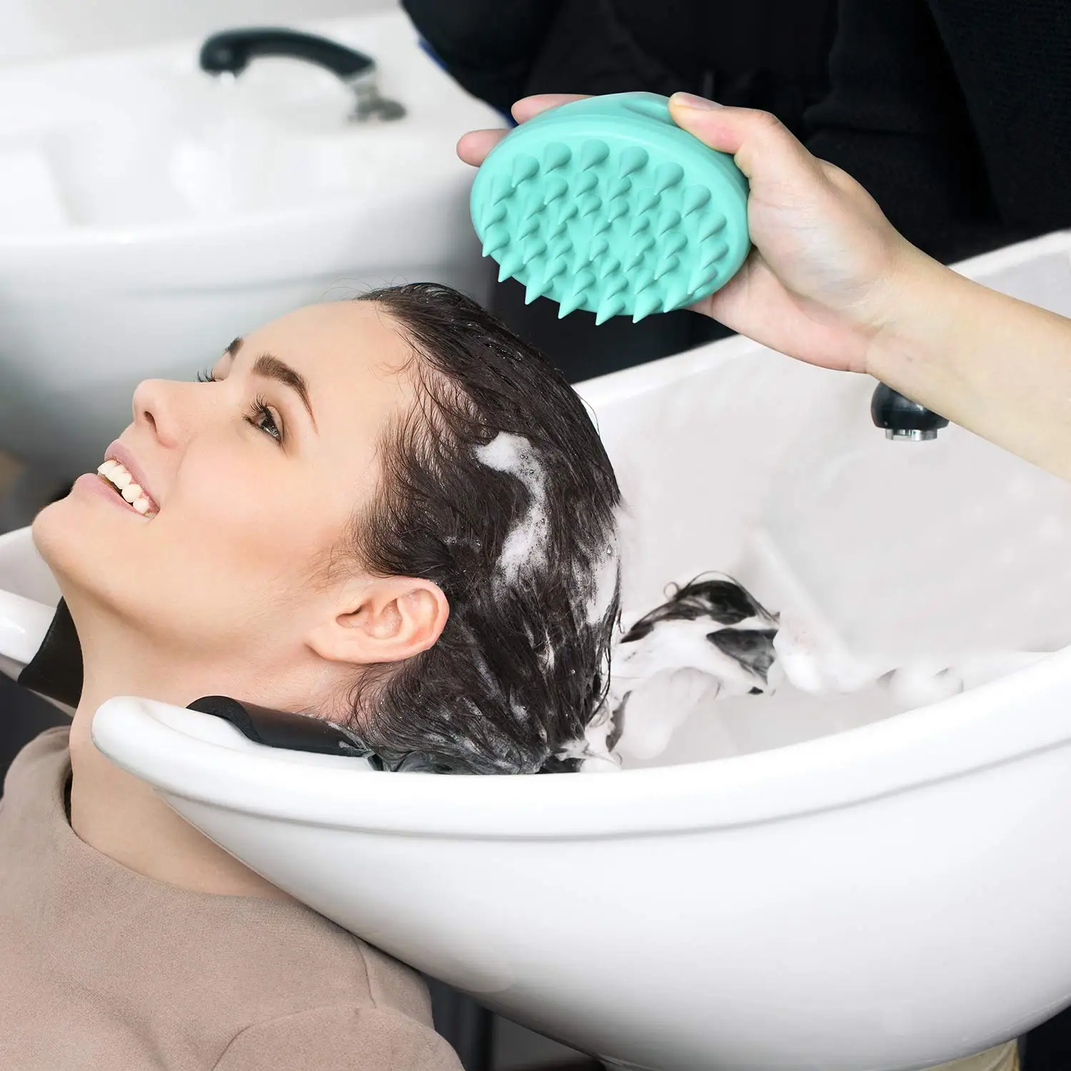 Щетка для шампуня массажеры головы силиконовые мокрые и сухие волосы