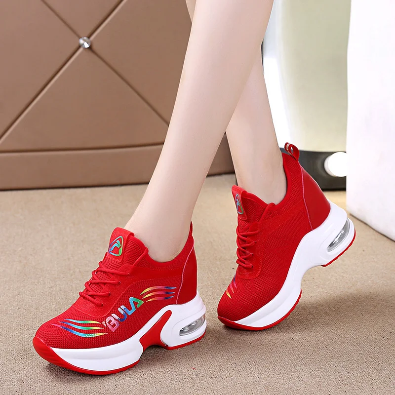 Женские сетчатые кроссовки на танкетке повседневная обувь платформе высокие