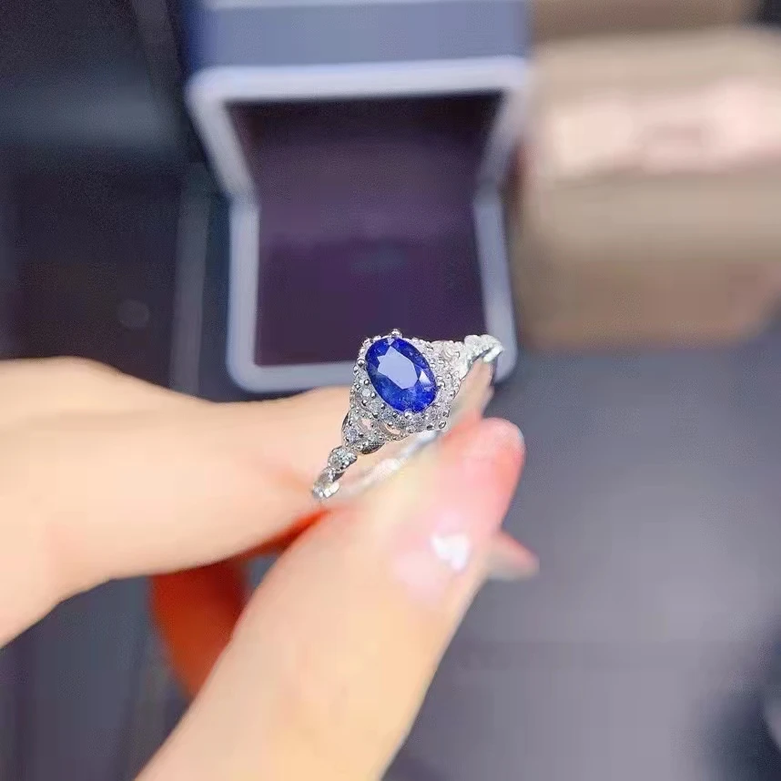 

Женское кольцо из серебра 925 пробы с сапфиром из Шри-Ланки