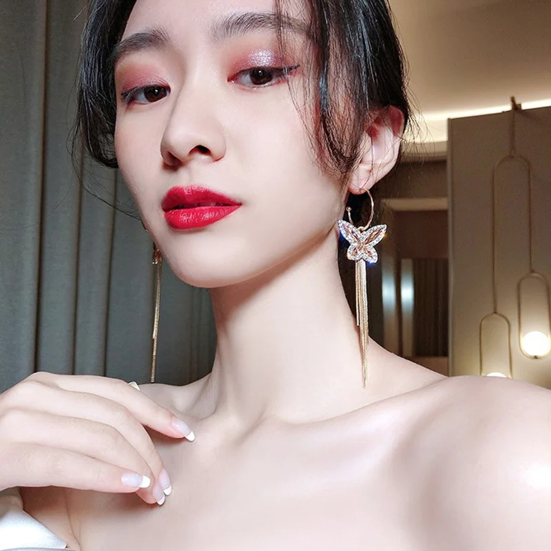 

2022 Korean New Fashion Tassel Crystal Earrings Temperament Long Pendants Bow Earrings Charm Elegant Lady Jewelry