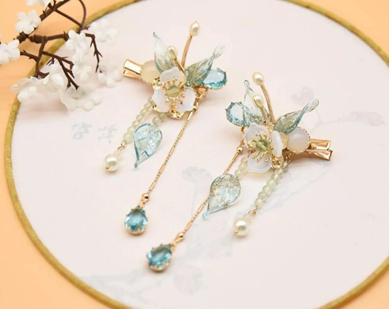 

Handmand Pearl Hair Pin Bobby Pin Hair Accessory Coloured Glaze Petals Daily Vintage With tassels