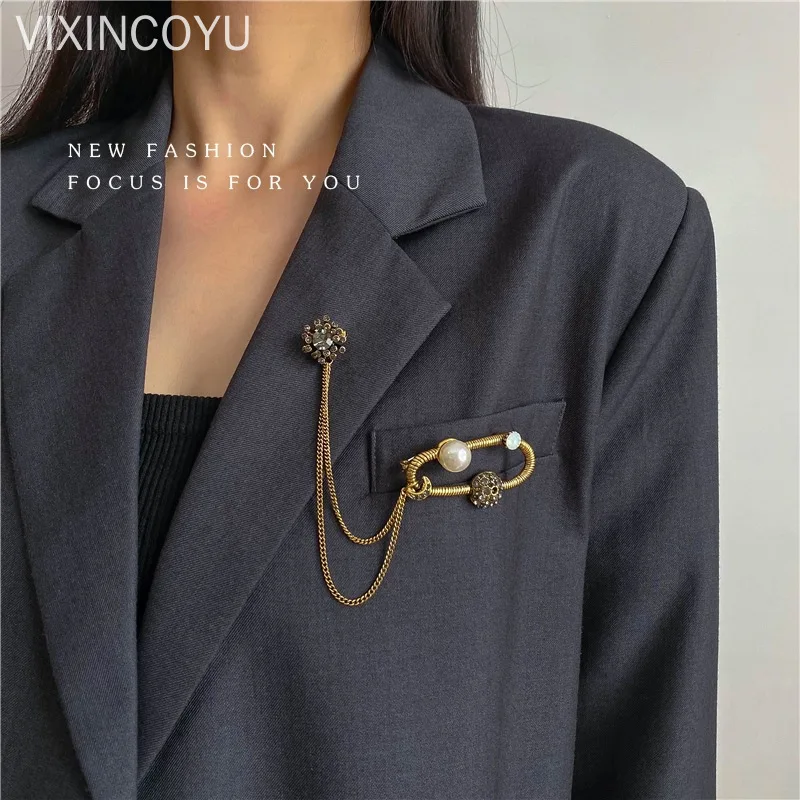 Ретро Честная цепочка с жемчужными украшениями Брошь Женщины Темперамент Кисточка Подвеска Заколка Костюм Аксессуары на Пиджаке
