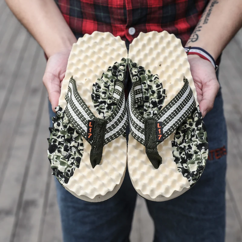 GREEN of style-2 Zapatillas hombre; Новинка года; Вьетнамки; мужские уличные повседневные красивые тапочки; высококачественные мужские банные тапочки на плоской подошве в полоску - Цвет: GREEN of style-2