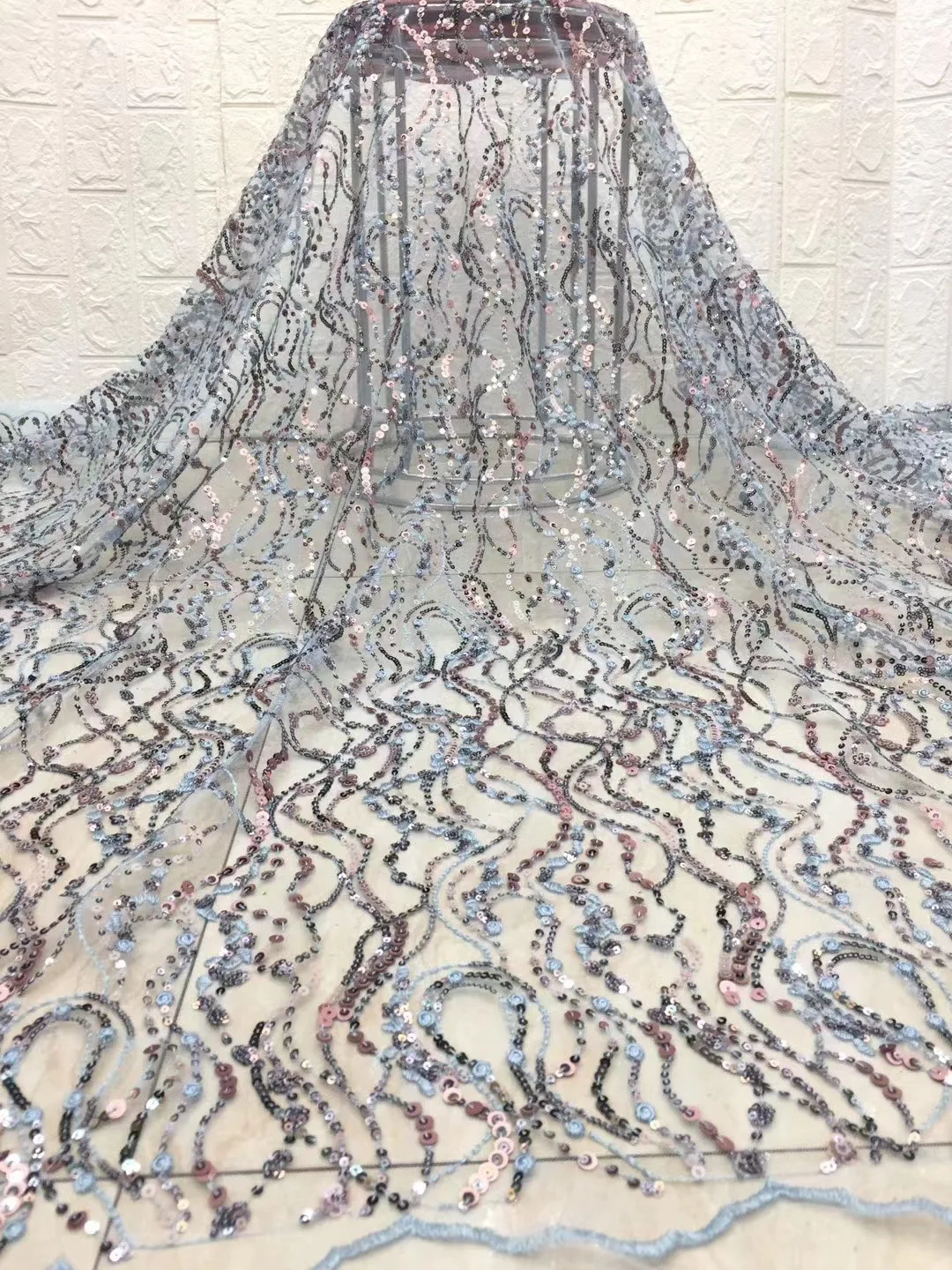 

African lace fabric 2020 high quality lace sequins French mesh lace tulle mesh NigerianFor wedding sewing D4410