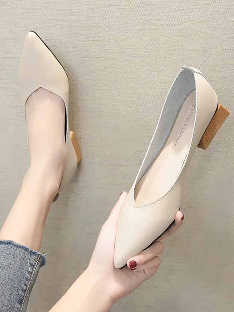 

Daily Commuter Women's Shoes Spring And Autumn New Simple And Versatile Pointed Shallow Mouth Low Heel High Heels