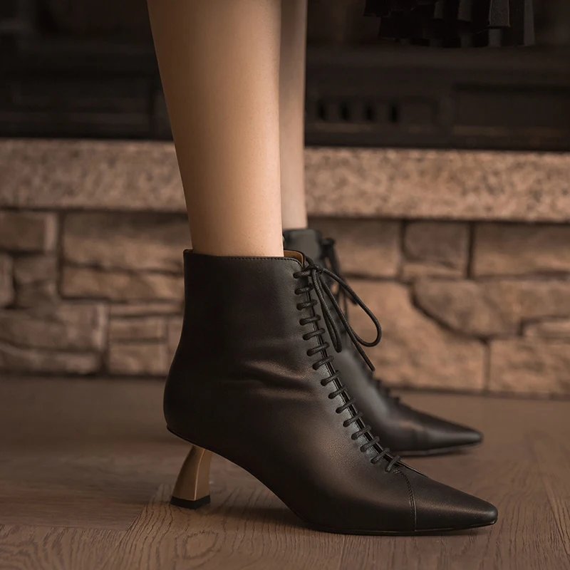 spesifikasi 2020 Musim Semi Dan Musim Gugur Baru Temperamen Kulit Stiletto Lace-Up Sepatu Boots Menunjuk Toe Bertumit Tinggi Sepatu Bot Wanita X398