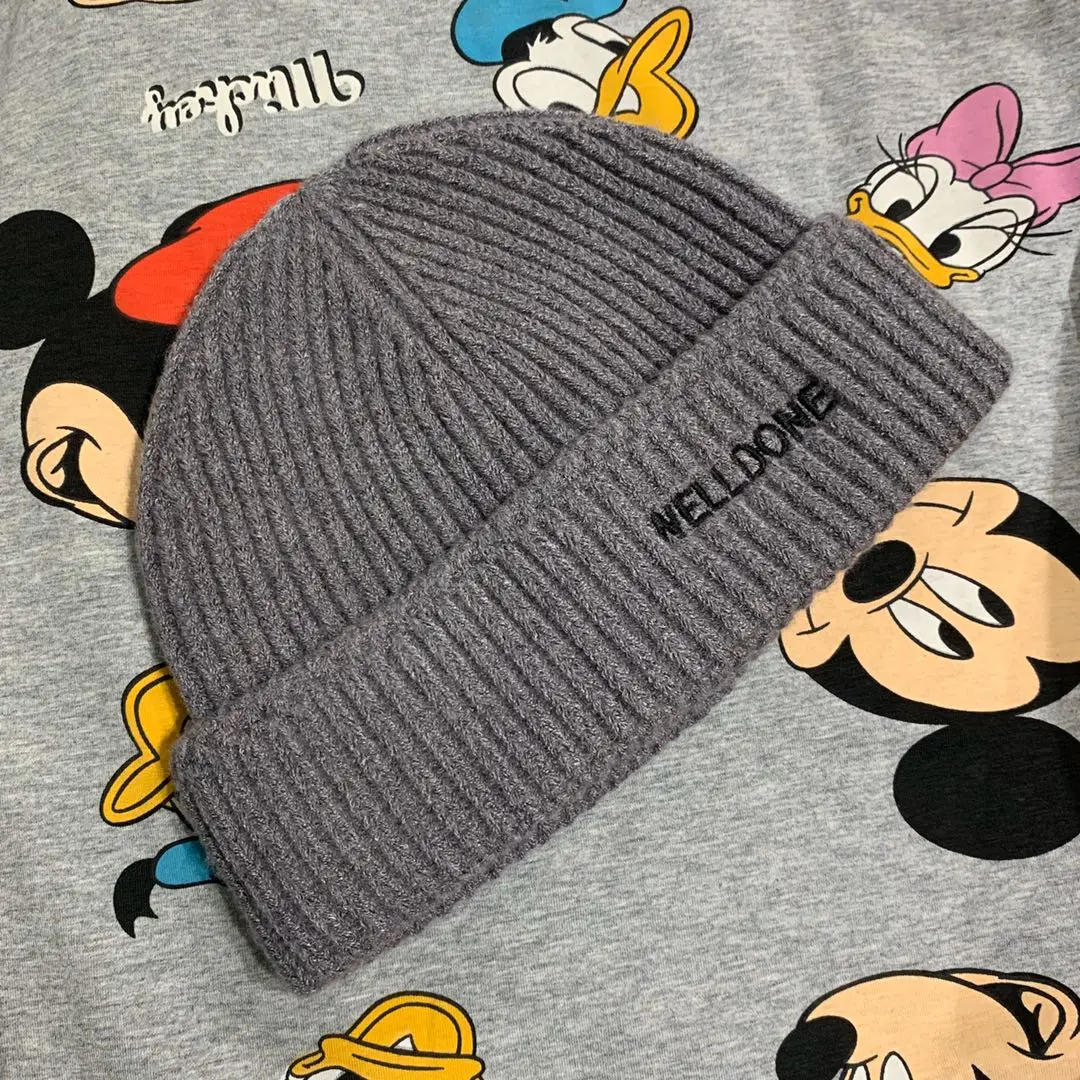 

We11done 2021 Solid Color Logo Print Knitted Hat Men Women Couple 100% Cotton Knitted Caps Hip-hop High Street Fashion Hat
