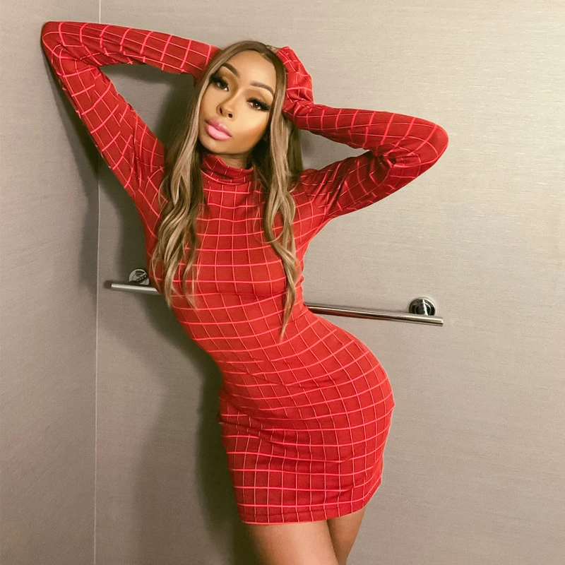 Модное клетчатое неоновое женское платье с длинным рукавом высоким воротом