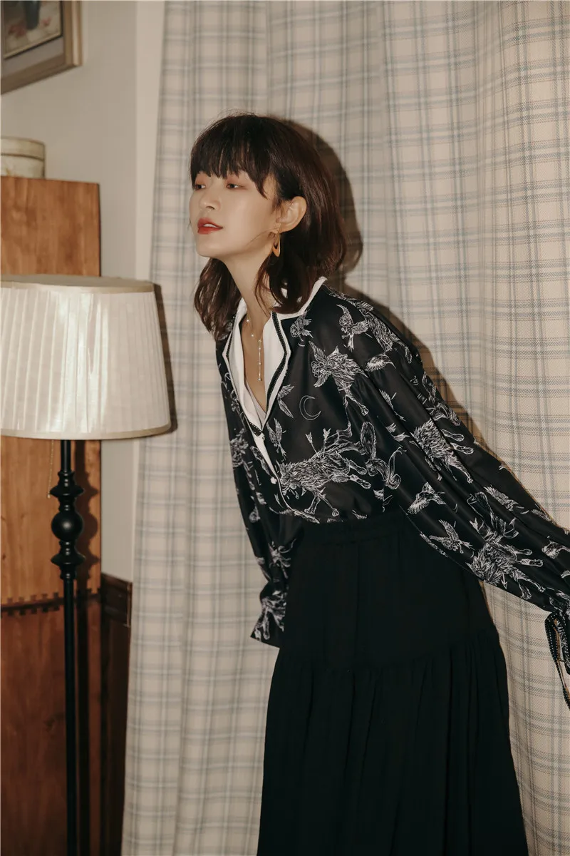 

2020 Designer Vintage Blouse Long Sleeve Shirt Women Animal Print Lapel Flare Sleeve Collar Shirt Ladies Top T588