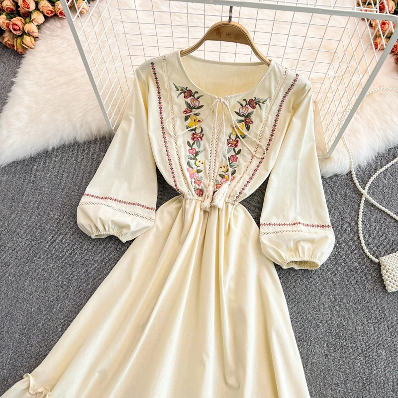 

YIZZHOY Spring Autumn New Women Casual Vintage Embroidered Long Sleeve Round Neck Dress Seaside Holiday Big Swing Long Skirt